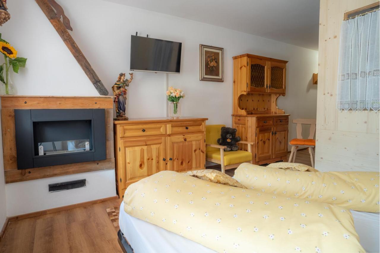 La Picola Cesa De Sen Nicolo Apartment Mazzin Luaran gambar