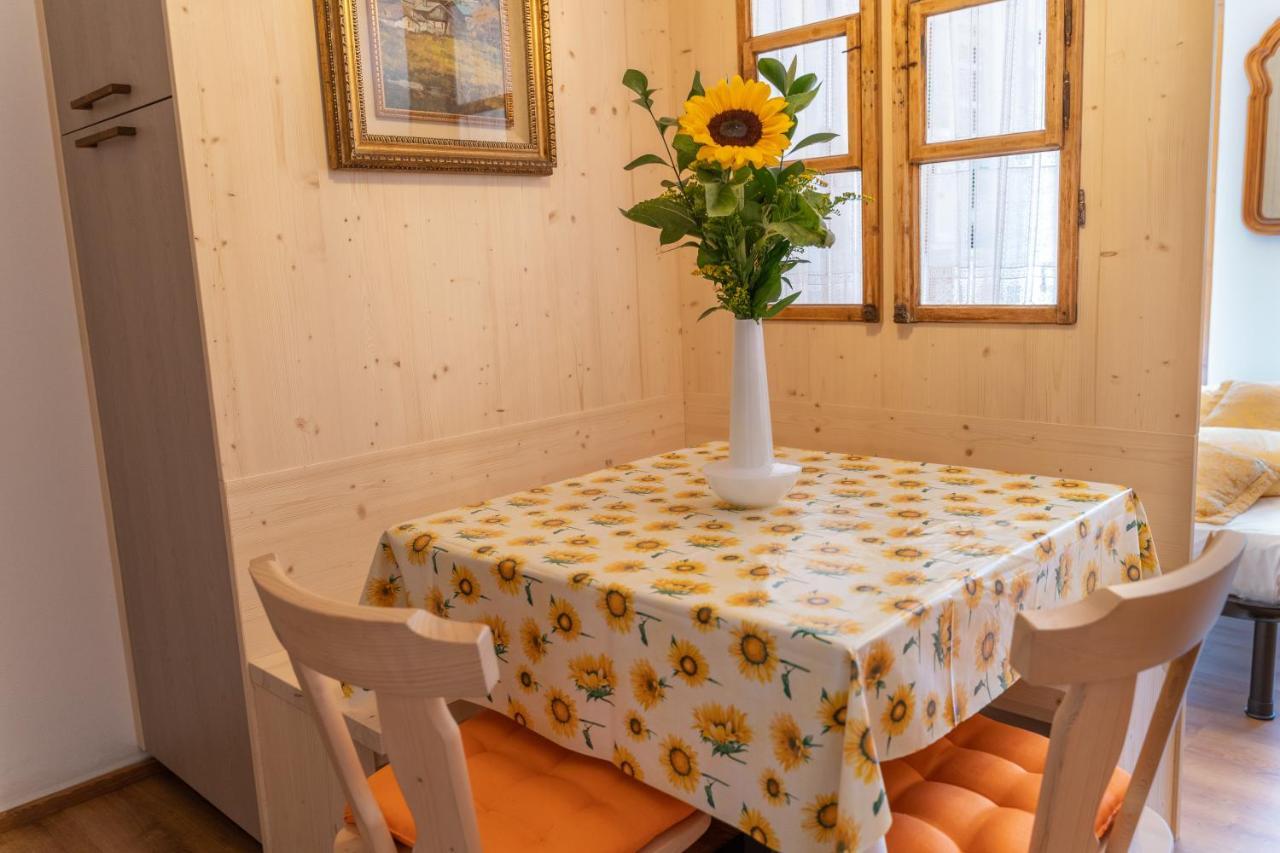 La Picola Cesa De Sen Nicolo Apartment Mazzin Luaran gambar