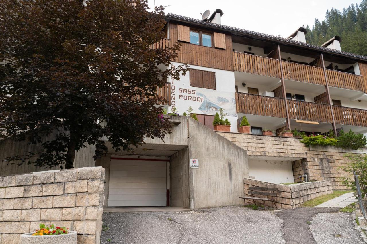 La Picola Cesa De Sen Nicolo Apartment Mazzin Luaran gambar