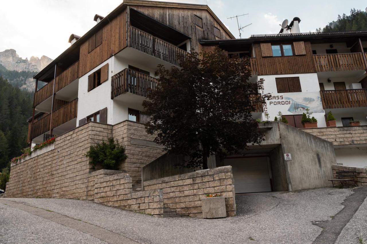 La Picola Cesa De Sen Nicolo Apartment Mazzin Luaran gambar
